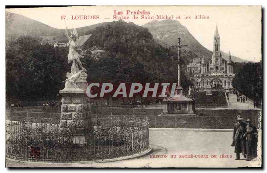 CPA Les Pyrenees Lourdes Statue de Saint Michel et les Allees 