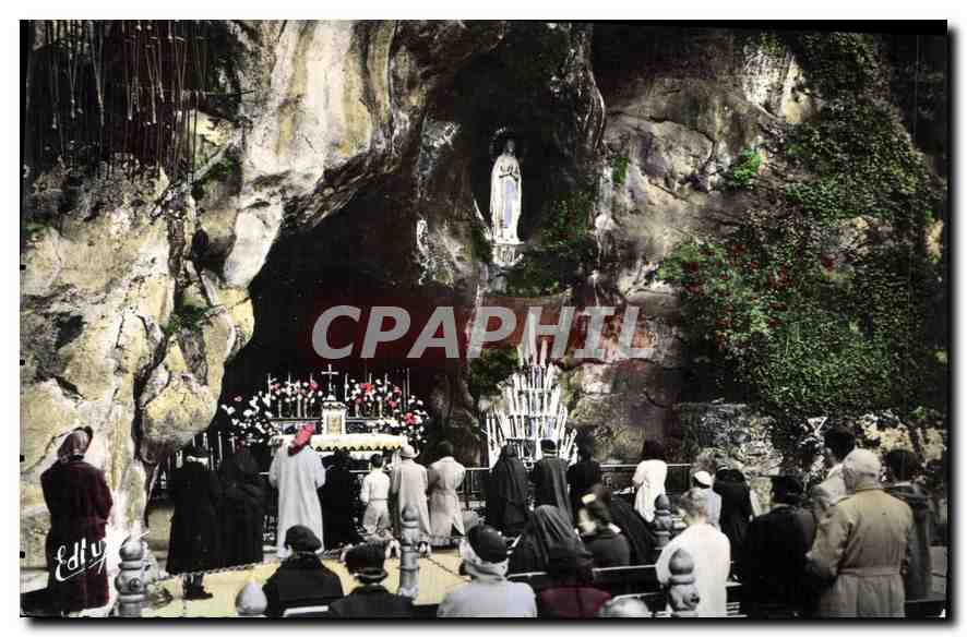 CPA Lourdes La Grotte Miraculeuse 