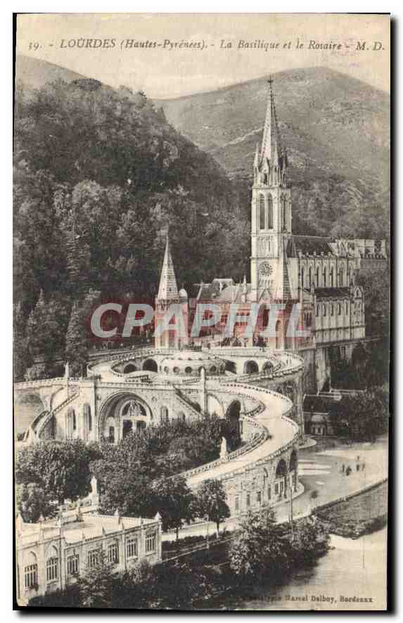 CPA Lourdes Hautes Pyrenees La Basilique et le Rosaire 
