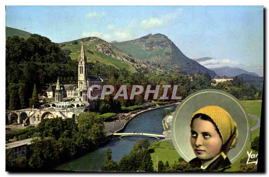 CPA Lourdes vue generale sur la Basilique et le Gave de Pau 