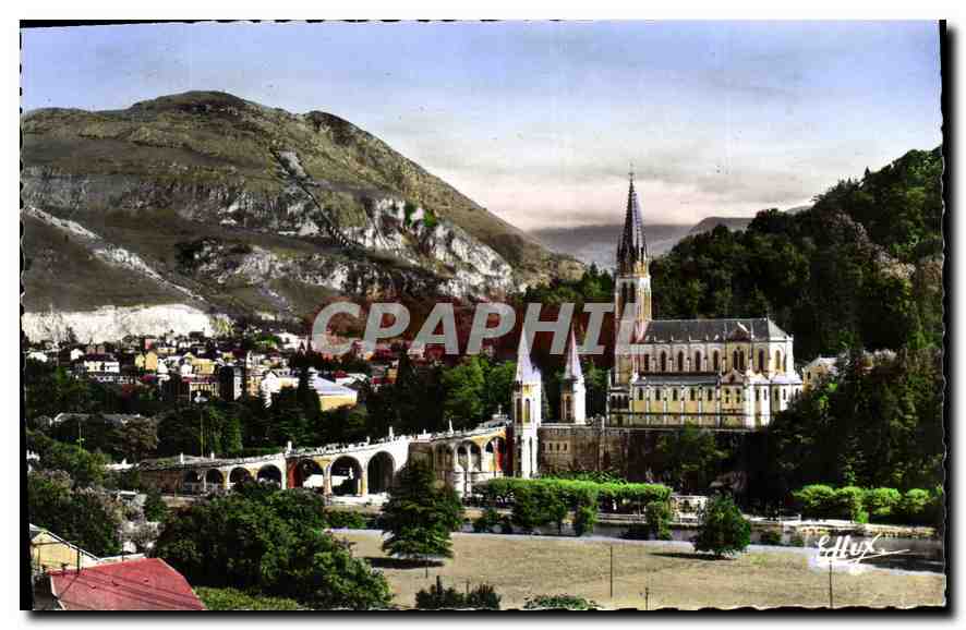 CPA Lourdes La Basilique et le Pic du Jer 
