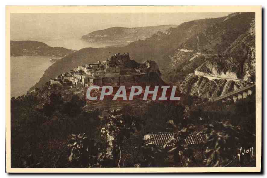 CPA Cote d'Azur Eze Alpes Maritimes le Village au Soleil Levant 