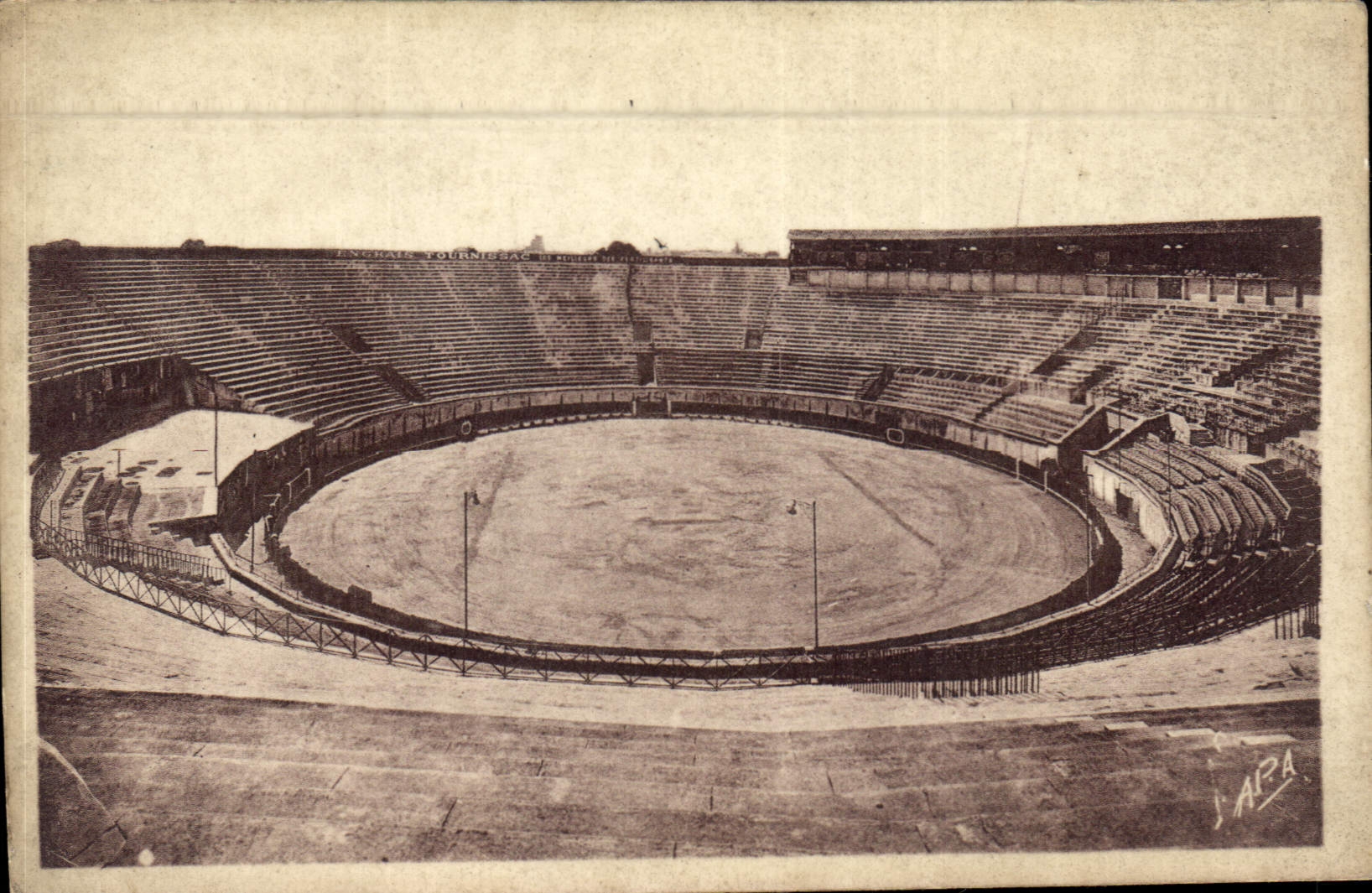 CPA Herault Illustre Beziers Interieur des Arenes 