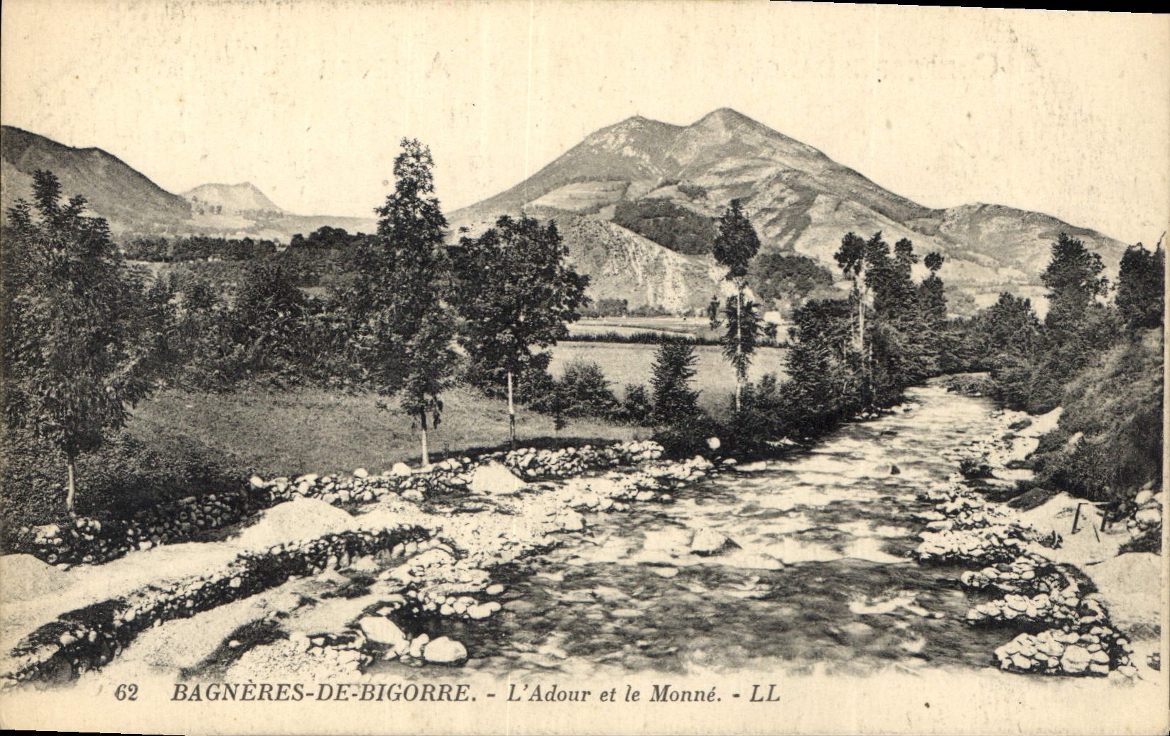 Bagnères-de-Bigorre — L'Adour et le Monné — LL