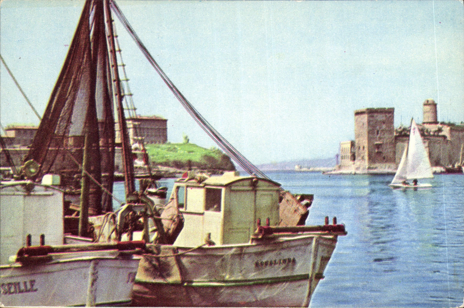 Chalutiers à l'amarre dans le Vieux-Port — Marseille — éditeur CPAPHIL n°107