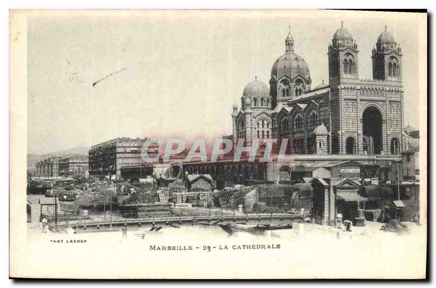 CPA Marseille La Cathedrale 