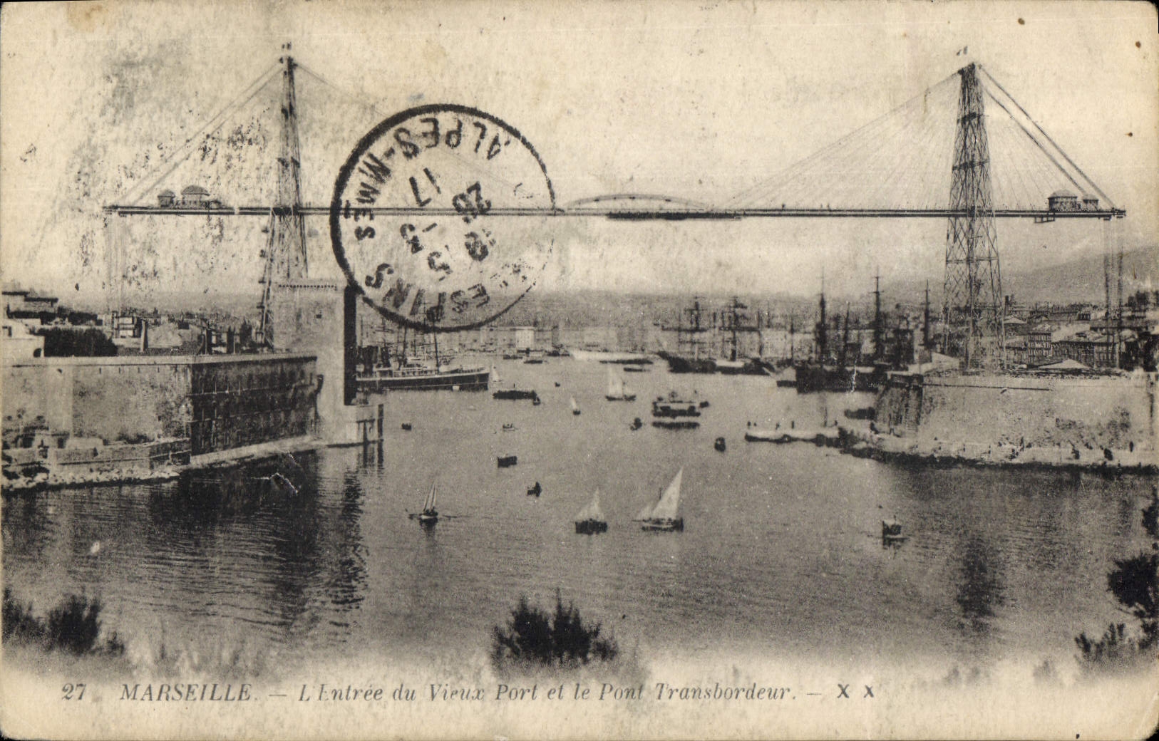 CPA Marseille l'Entree du Vieux Port et le Pont Transbordeur 