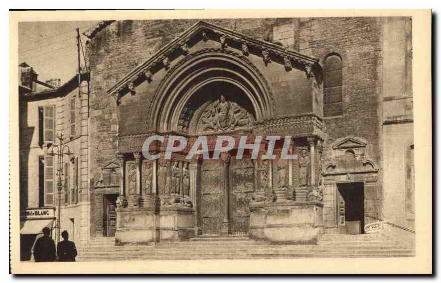 Arles-sur-Rhône — Fassade der Kathedrale Saint-Trophime — Verlag J. GEORGE - Nr. 527