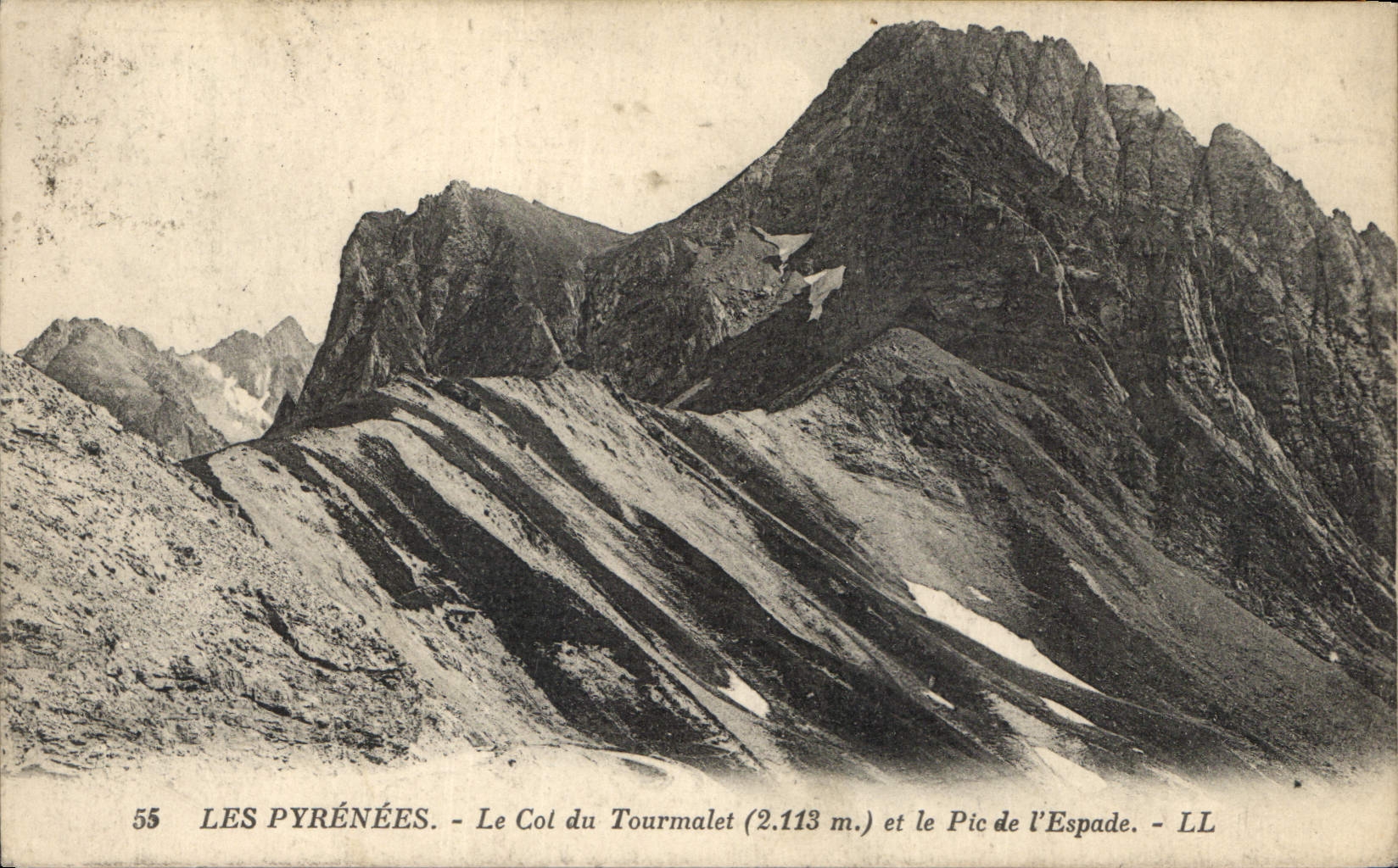 Les Pyrénées - Le Col du Tourmalet (2.113 m.) et le Pic de l'Espade - LL