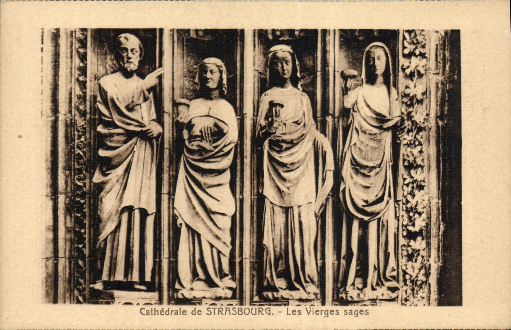 CPA Cathedrale de Strasbourg Les Vierges sages 