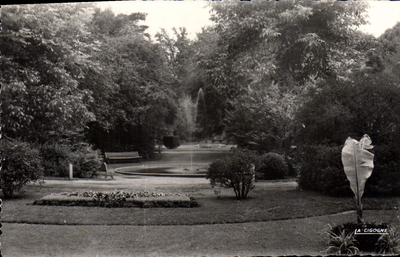 Jardin public de Saint-Quentin — Les Champs-Élysées — La Cigogne