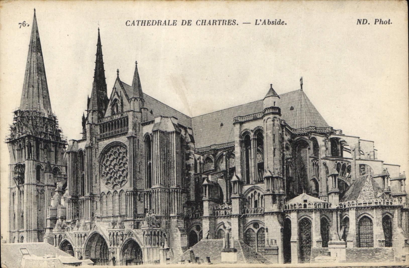 Cathédrale de Chartres — L'Abside — ND. Phot.