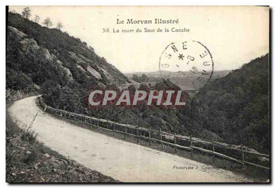 CPA Le Morvan illustre La route du Saut de la Canche 