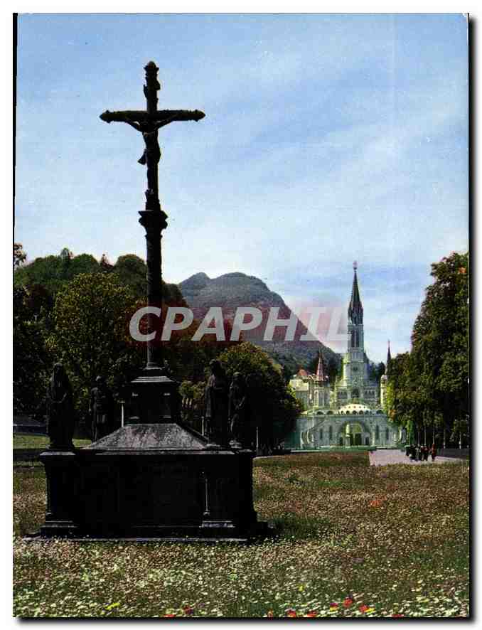 CPA Lourdes Le Calvaire Breton et la Basilique 