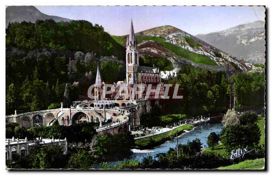 CPA Lourdes La Basilique 