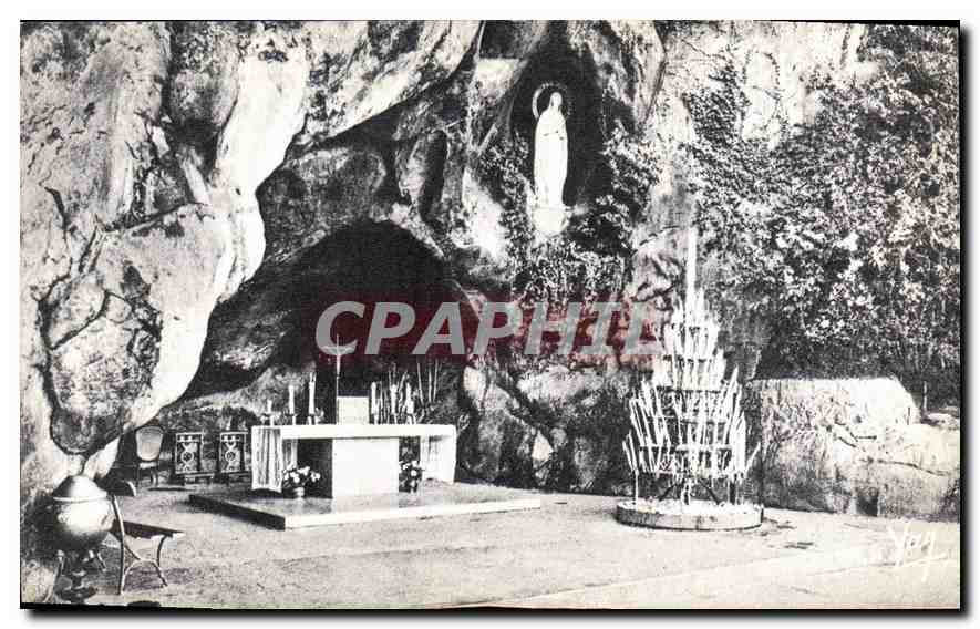 CPA Lourdes La Grotte miraculeuse 