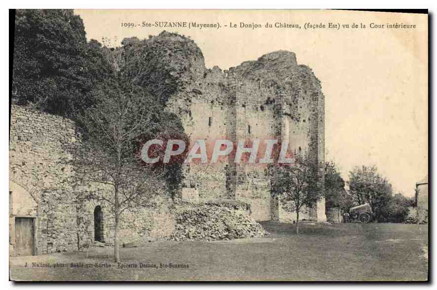 CPA Ste Suzanne Mayenne Le Donjon du Chateau facade est vu de la Cour interieure 