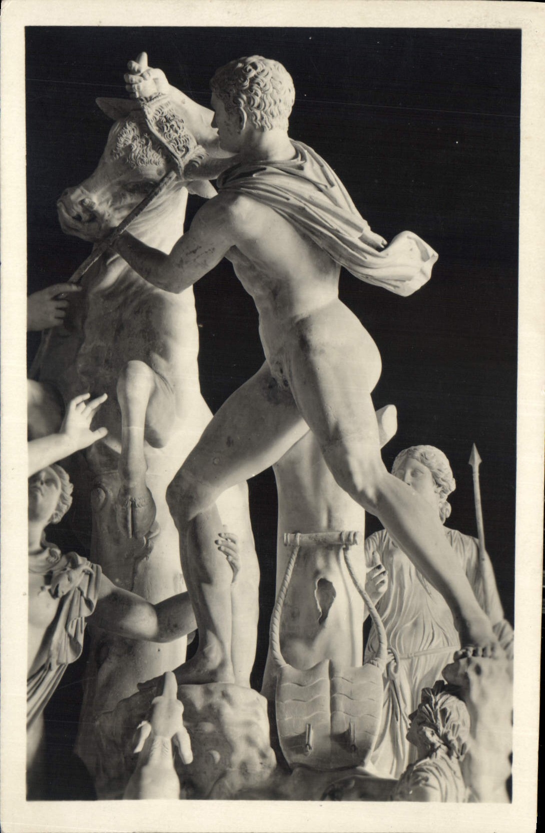 CPA Napoli Museo Nazionale Toro Farnese 