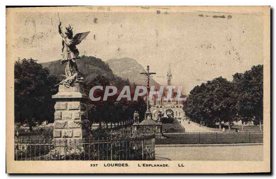 CPA Lourdes L'Esplanade 