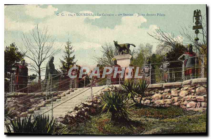 CPA Lourdes le Calvaire 1er station Jesus devant Pilate 