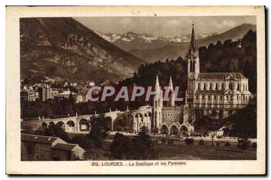 CPA Lourdes la Basilique et les Pyrenees 