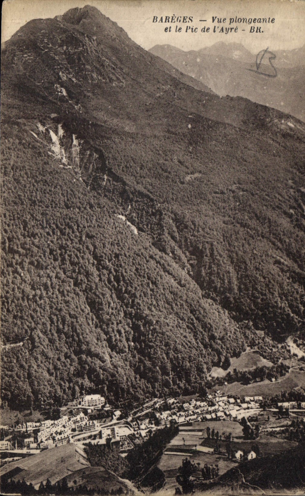 Barèges — Vue plongeante et le Pic de l'Ayré — BR.