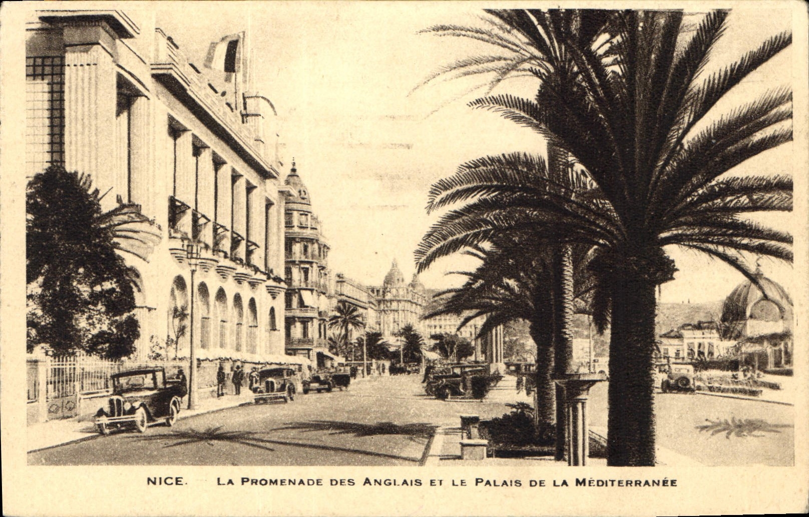 CPA Nice la promenade des Anglais et le Palais de la Mediterranee 