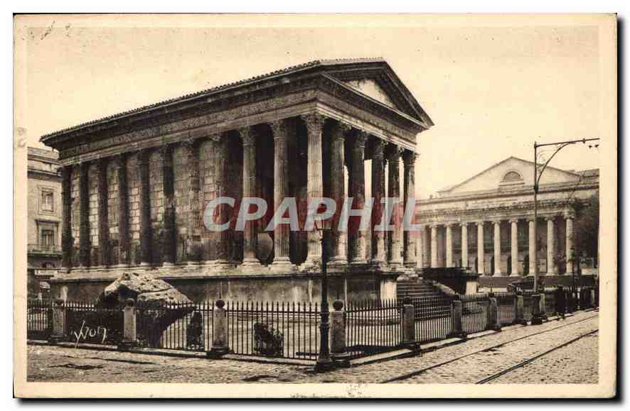 CPA Nimes Gard la Maison Carree et le Theatre  — Rückseite
