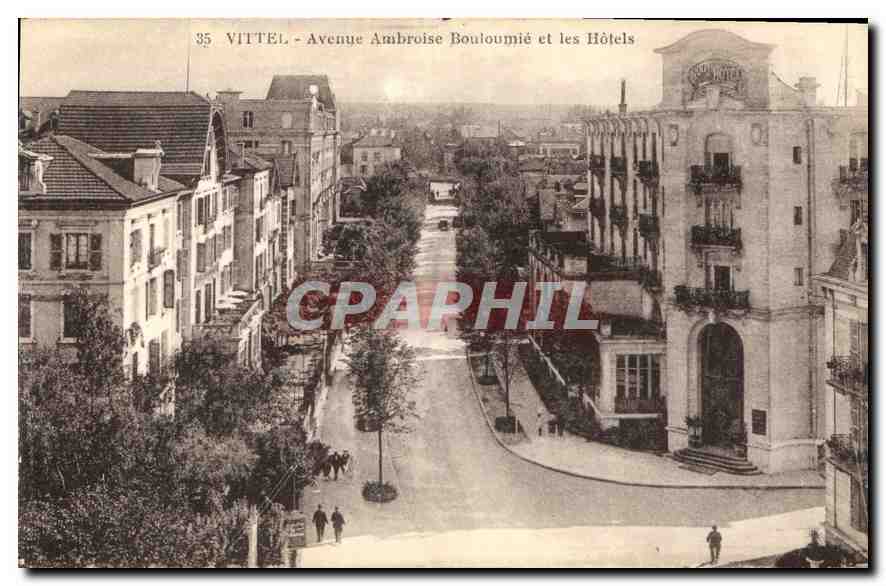 CPA Vittel Avenue Ambroise Bouloumie et les Hotels 