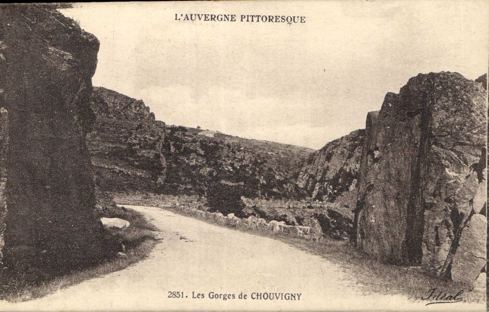 CPA L'Auvergne Pittoresque les Gorges de Chouvigny 