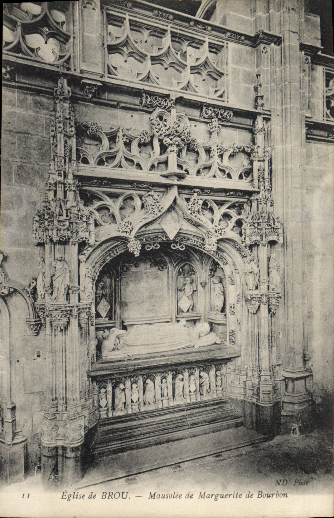 CPA Eglise de Brou Mausolee de Marguerite de Bourbon 