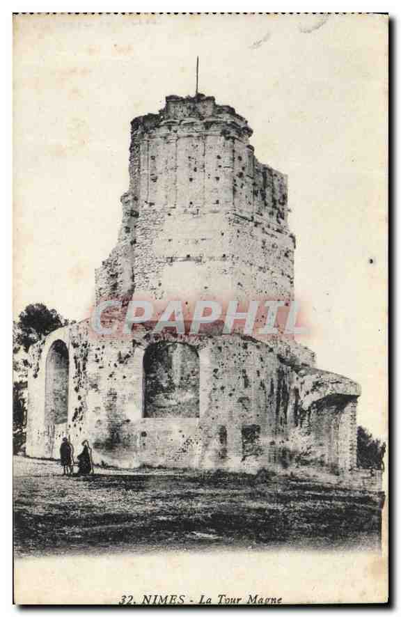 CPA Nimes la Tour Magne 