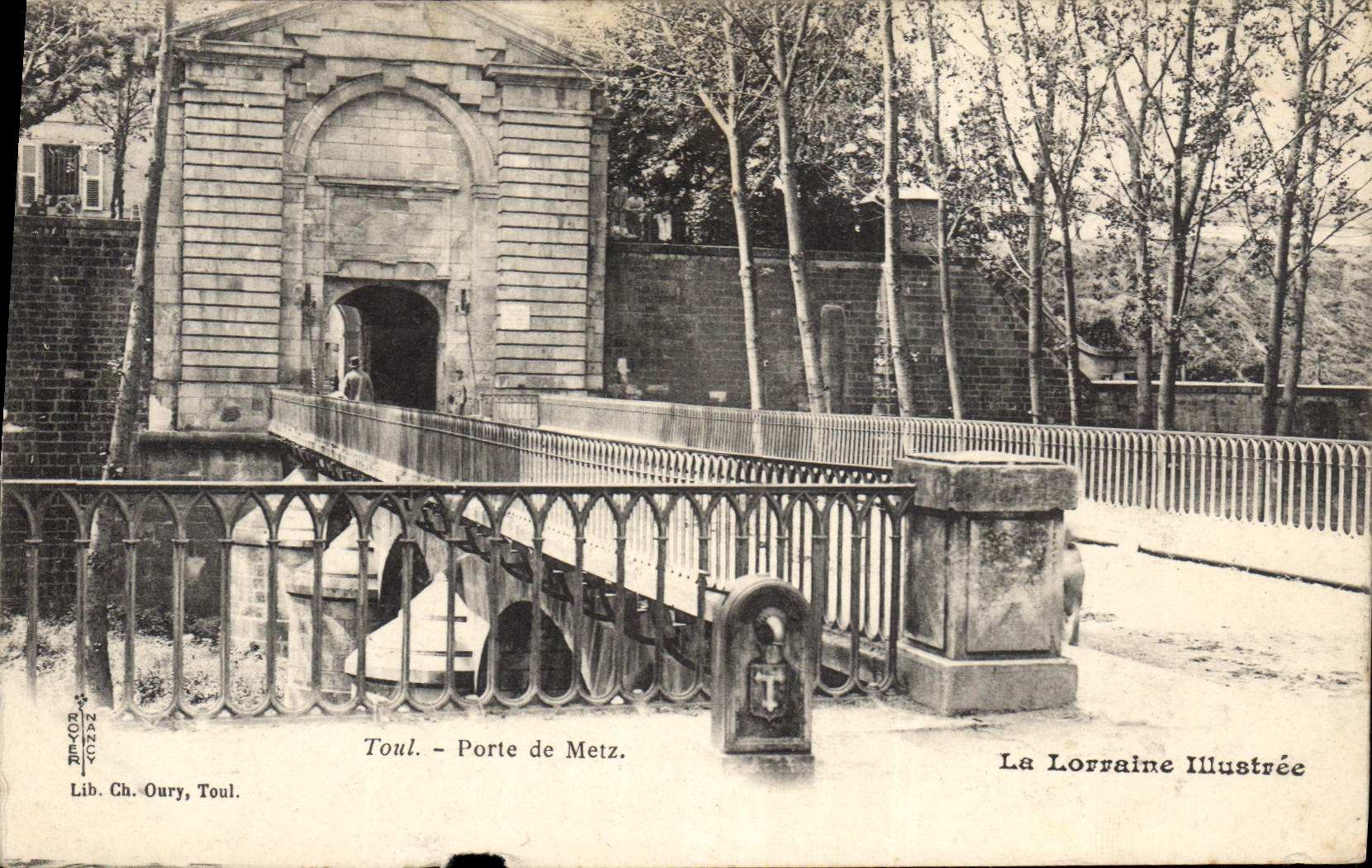 CPA La Lorraine Illustree Toul Porte de Metz
