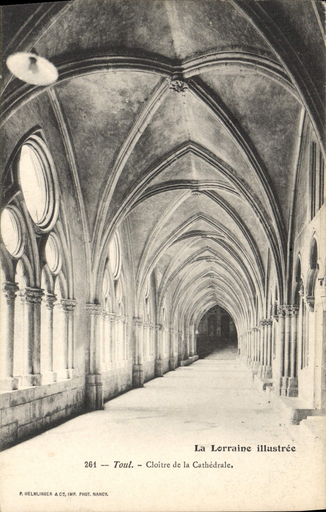 CPA La Lorraine Illustree Toul Cloitre de la Cathedrale 