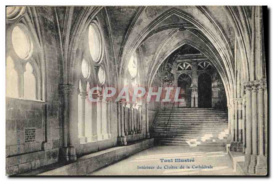 Intérieur du Cloître de la Cathédrale — Toni Illustré