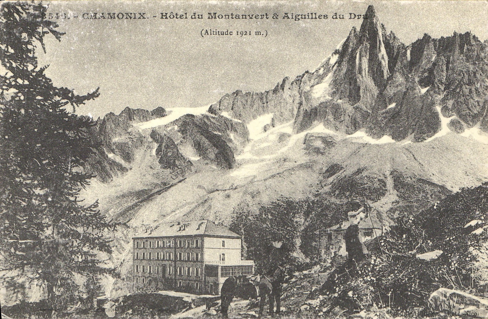 Chamonix - Hotel du Montanvert & Aiguilles du Dru (Altitude 1921 m.)