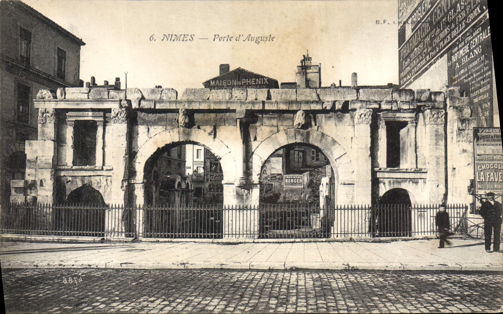 Nîmes — Porte d'Auguste — B.F. Coupé - Recto