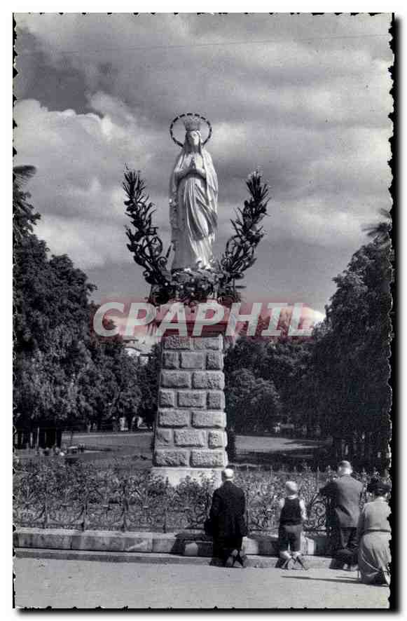 CPA Lourdes La Vierge Couronnee 