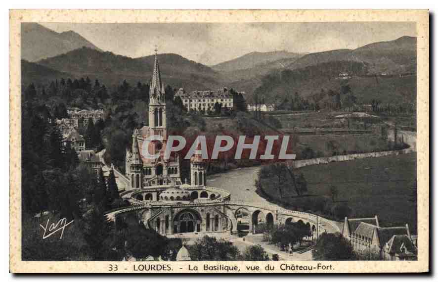 CPA Lourdes La Basilique vue du Chateau Fort 