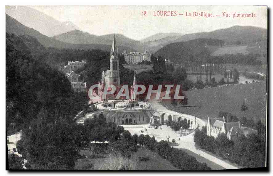 CPA Lourdes La Basilique Vue plongeante 