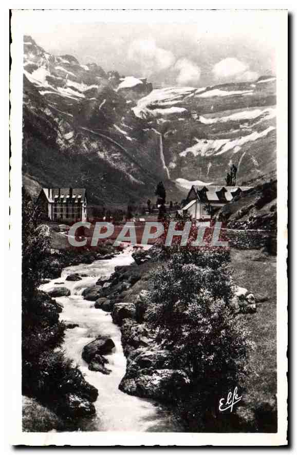 CPA Gavarnie Hautes Pyrenees Le Gave et le Cirque vus du Village 