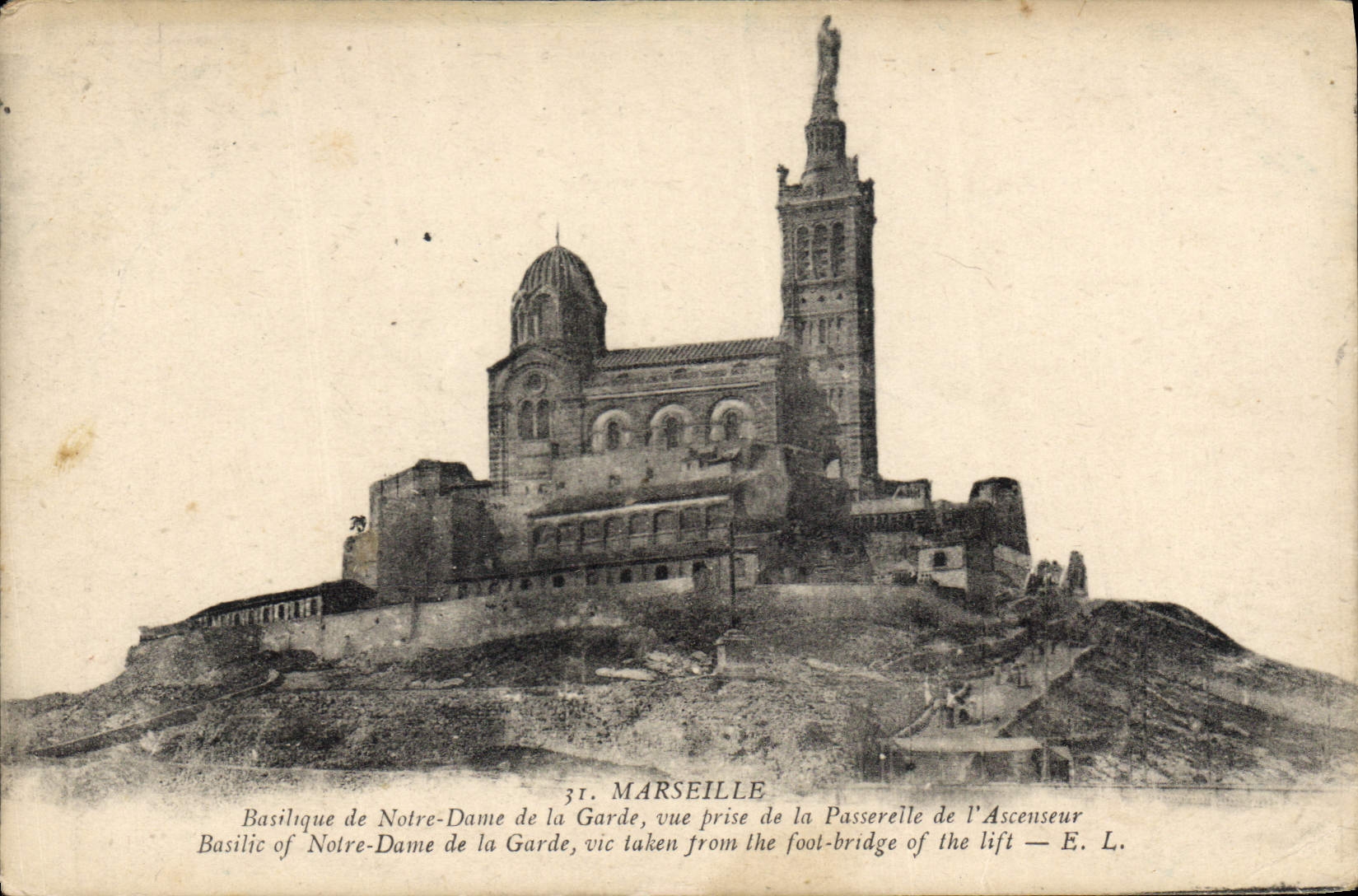 CPA Marseille Basilique de Notre Dame de la Garde vue prise de la Passerelle de l'Ascenseur 