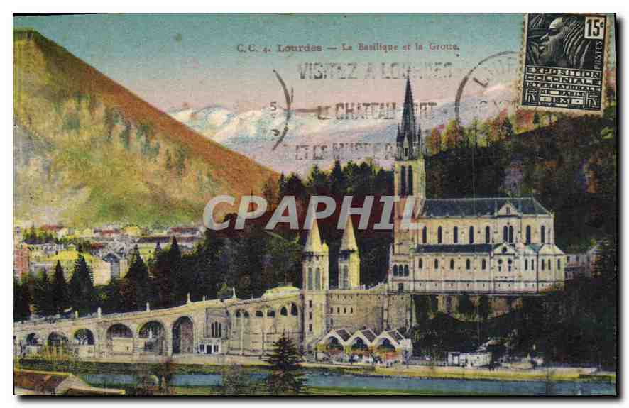 CPA Lourdes La Basilique et le Grave 