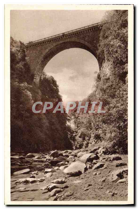 Saint-Sauveur — Le Pont Napoléon — 65 m. au-dessus du Gave