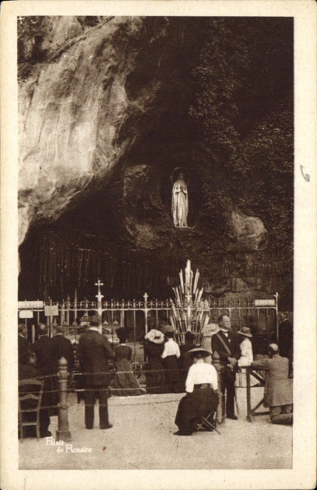 CPA Lourdes La Grotte 