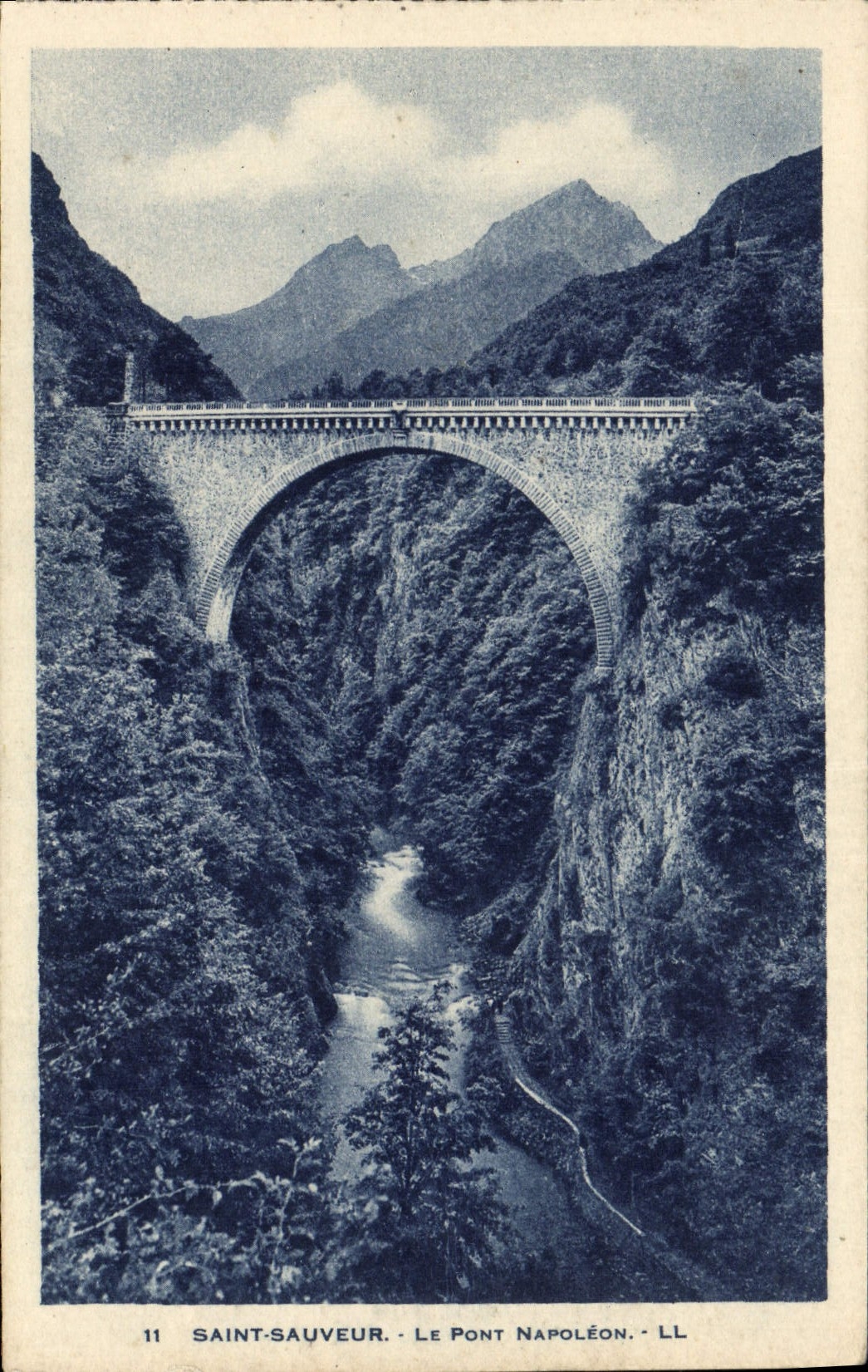 CPA Saint Sauveur le Pont Napoleon 