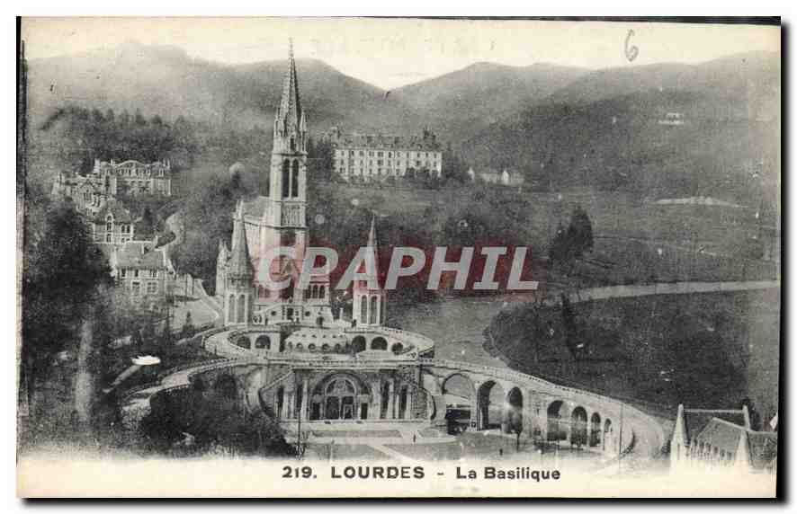 CPA Lourdes la Basilique 