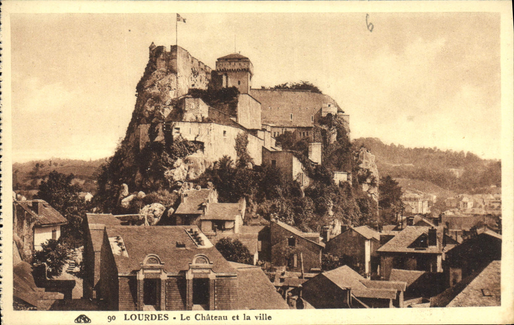 CPA Lourdes le Chateau et la Ville 