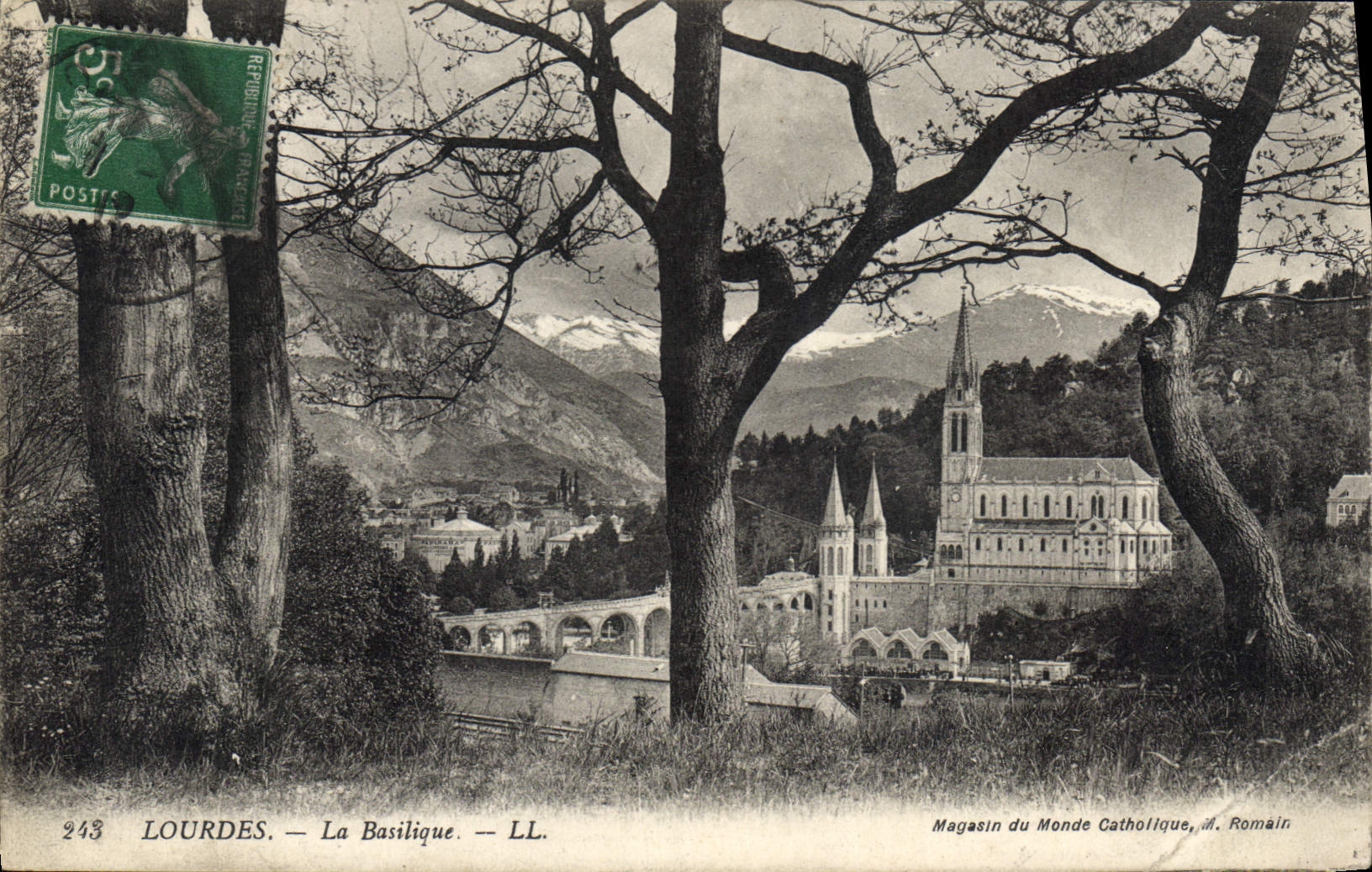CPA Lourdes la Basilique 