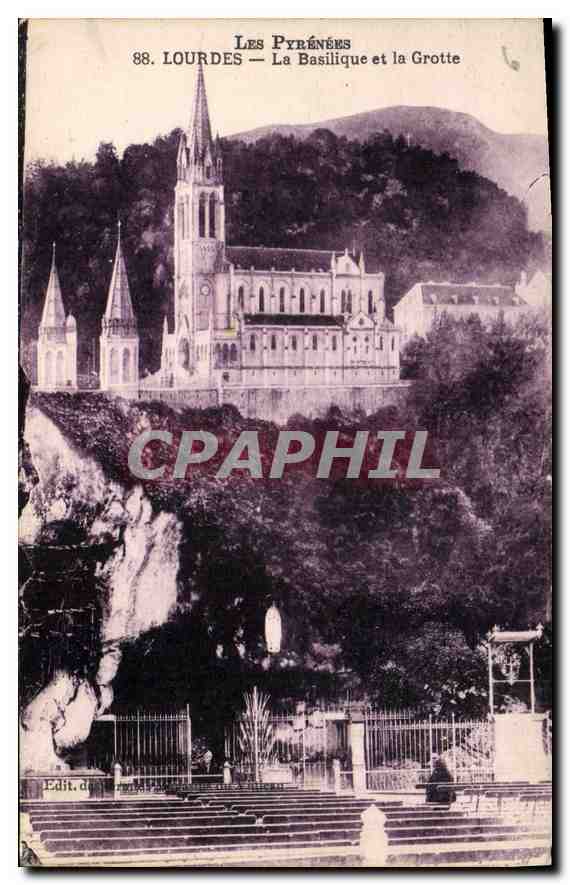 CPA Les Pyrenees Lourdes la Basilique et la Grotte 